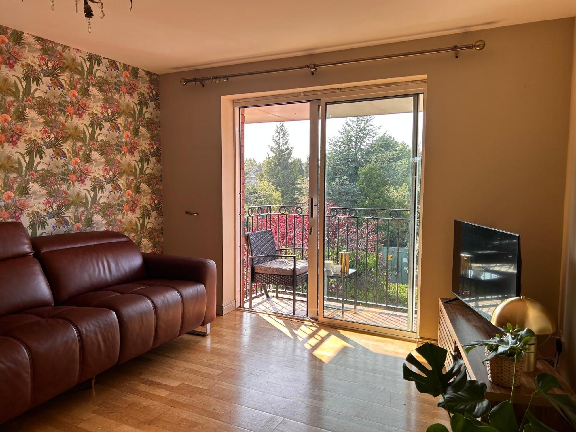 Belfast - Relax & Unwind In Our Skyline Retreat - 3 Bedroom Apartment With Parking Exteriér fotografie